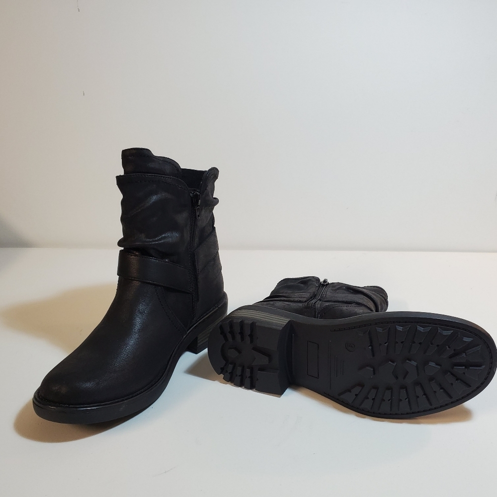 Women's Boots - Picture 6 of 8